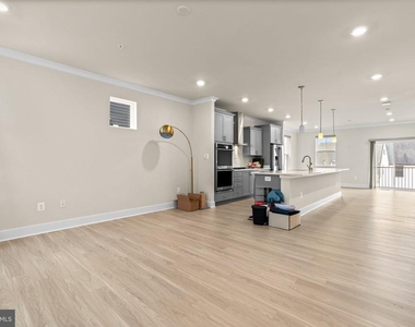 7638 Quartzite Lane - Photo Thumbnail 5