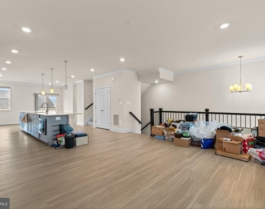 7638 Quartzite Lane - Photo Thumbnail 4