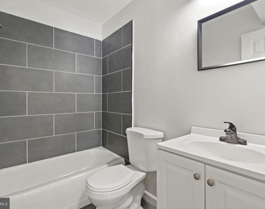 808 Chesapeake Street Se - Photo Thumbnail 4