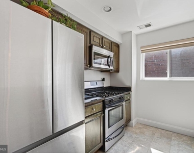 804 Taylor Street Nw - Photo Thumbnail 8