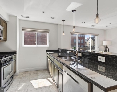 804 Taylor Street Nw - Photo Thumbnail 7