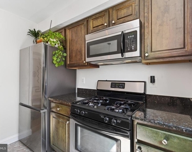 804 Taylor Street Nw - Photo Thumbnail 9