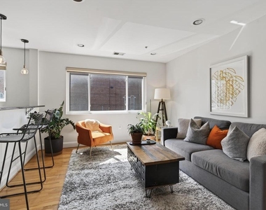 804 Taylor Street Nw - Photo Thumbnail 1