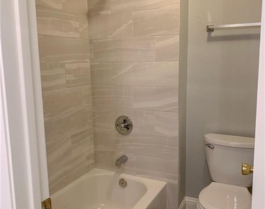 1604 Holstein Dr - Photo Thumbnail 16