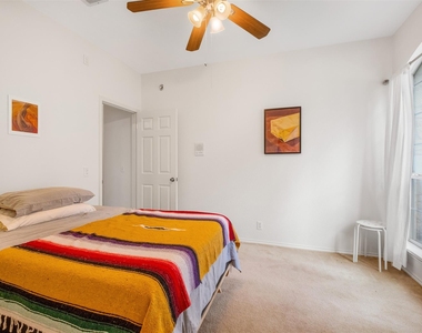 16853 Tortoise St - Photo Thumbnail 6