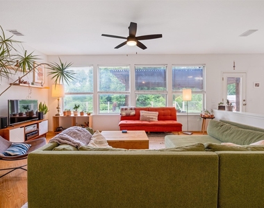 16853 Tortoise St - Photo Thumbnail 9