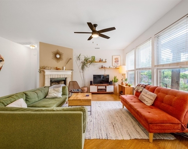 16853 Tortoise St - Photo Thumbnail 10