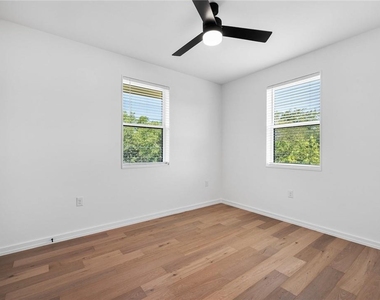 914 Taulbee Ln - Photo Thumbnail 16