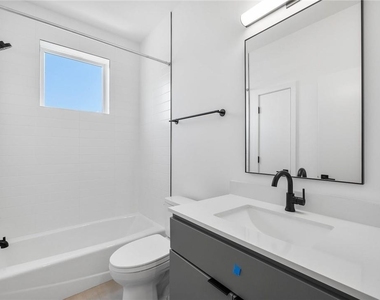 914 Taulbee Ln - Photo Thumbnail 17