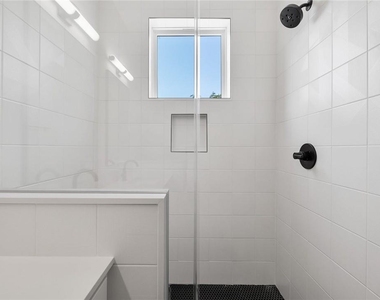 914 Taulbee Ln - Photo Thumbnail 13