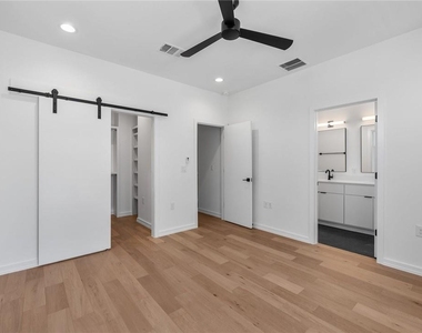 914 Taulbee Ln - Photo Thumbnail 10
