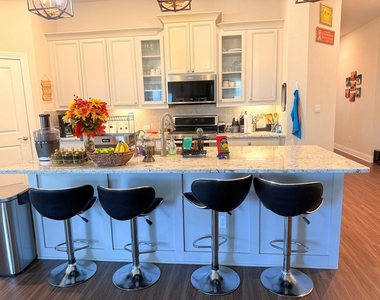 1224 Leaning Oak Ln - Photo Thumbnail 8