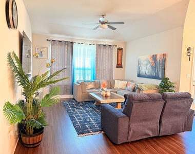 1224 Leaning Oak Ln - Photo Thumbnail 6