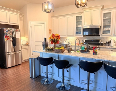1224 Leaning Oak Ln - Photo Thumbnail 9