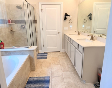 1224 Leaning Oak Ln - Photo Thumbnail 15