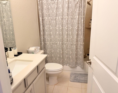 1224 Leaning Oak Ln - Photo Thumbnail 19