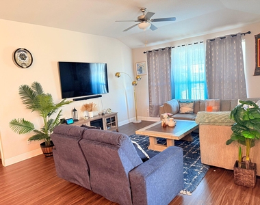1224 Leaning Oak Ln - Photo Thumbnail 4