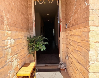 1224 Leaning Oak Ln - Photo Thumbnail 2