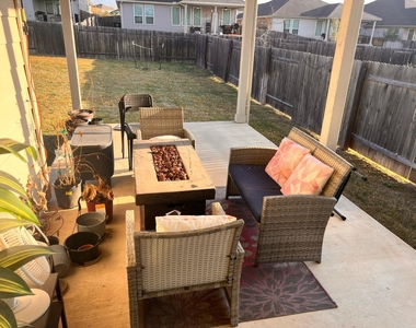1224 Leaning Oak Ln - Photo Thumbnail 24