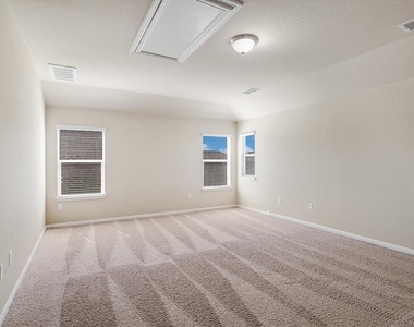 141 Serrano St - Photo Thumbnail 13