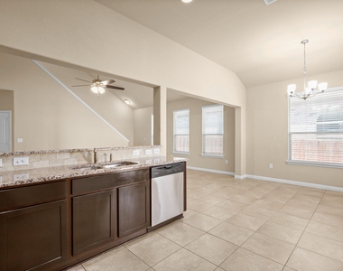 16440 Pienza Dr - Photo Thumbnail 9