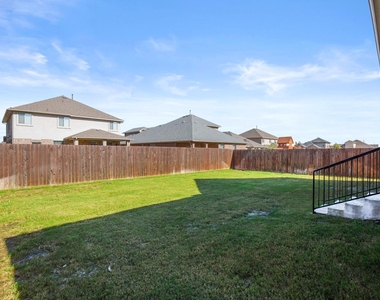 16440 Pienza Dr - Photo Thumbnail 27