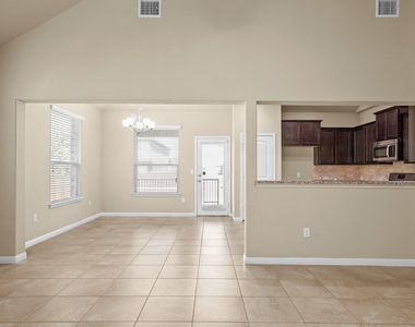 16440 Pienza Dr - Photo Thumbnail 8