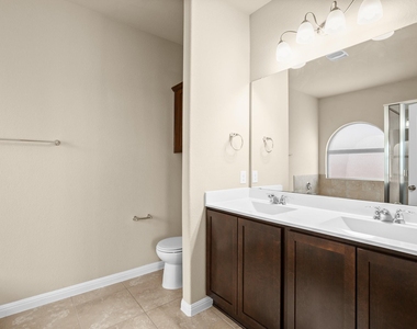 16440 Pienza Dr - Photo Thumbnail 23