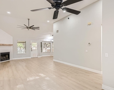 201 Orchard Way - Photo Thumbnail 4