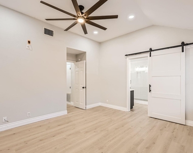 201 Orchard Way - Photo Thumbnail 12