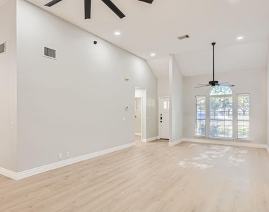 201 Orchard Way - Photo Thumbnail 5