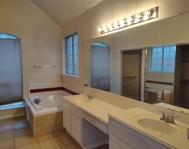 13312 Chasewood Cv - Photo Thumbnail 11