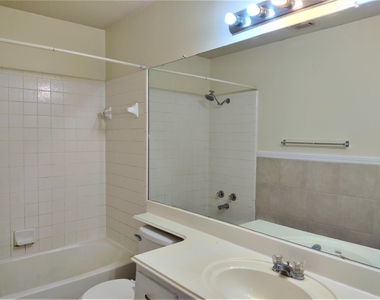13312 Chasewood Cv - Photo Thumbnail 14