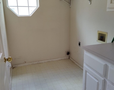 13312 Chasewood Cv - Photo Thumbnail 15