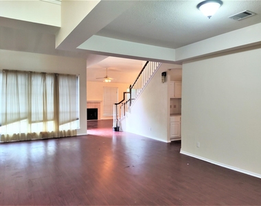 13312 Chasewood Cv - Photo Thumbnail 3