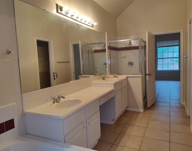 13312 Chasewood Cv - Photo Thumbnail 10
