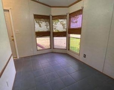 81 Roots Rd - Photo Thumbnail 5