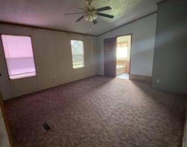 81 Roots Rd - Photo Thumbnail 9