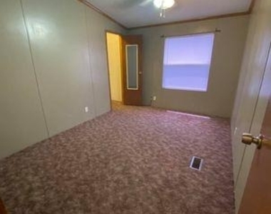 81 Roots Rd - Photo Thumbnail 7