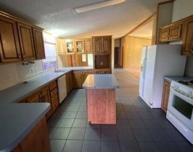 81 Roots Rd - Photo Thumbnail 2