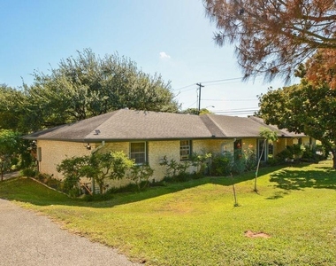 1708 Windoak Dr - Photo Thumbnail 2