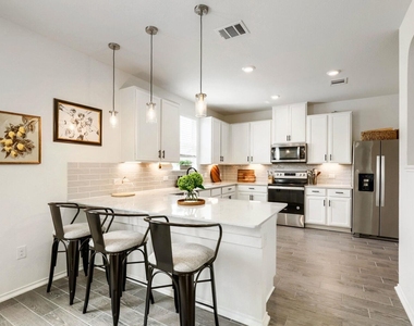 6504 Albany Sleigh Dr - Photo Thumbnail 7
