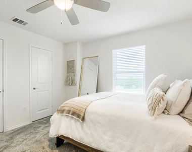 6504 Albany Sleigh Dr - Photo Thumbnail 23