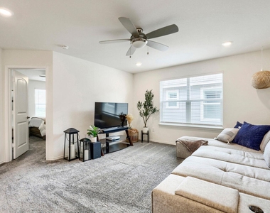 6504 Albany Sleigh Dr - Photo Thumbnail 13