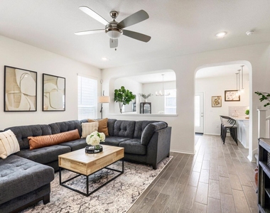 6504 Albany Sleigh Dr - Photo Thumbnail 4