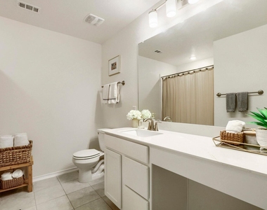 6504 Albany Sleigh Dr - Photo Thumbnail 20