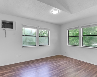 2509 Sumac Ln - Photo Thumbnail 9