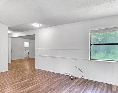 2509 Sumac Ln - Photo Thumbnail 3