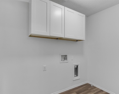 2509 Sumac Ln - Photo Thumbnail 7