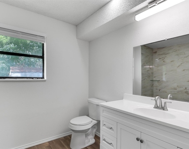 2509 Sumac Ln - Photo Thumbnail 11